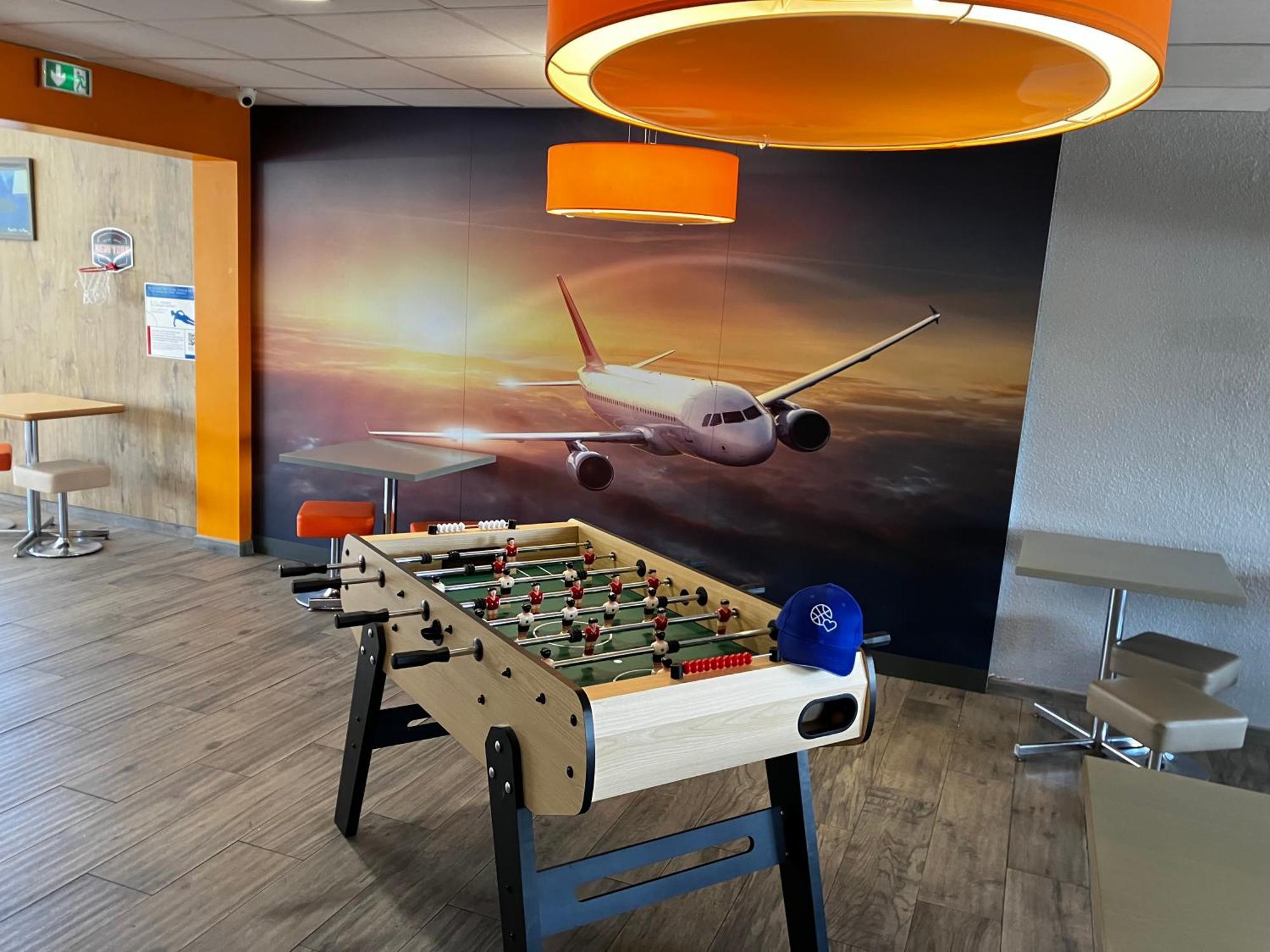 Ibis Budget Marseille Aeroport Provence Vitrolles  Exterior photo